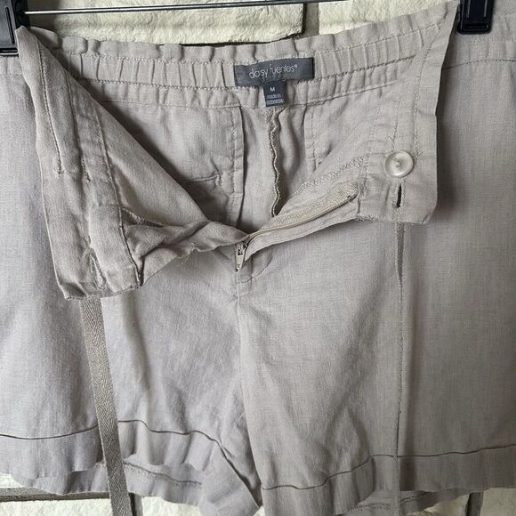 Women’s Shorts Sz Medium Tan Linen Blend Stretch Waist 4 Inseam Cuffed Summer - Picture 5 of 7